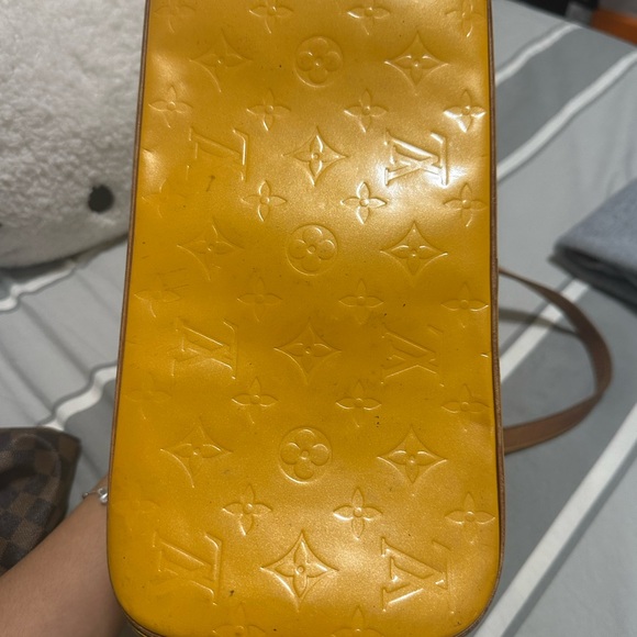 Authentic Vernis LV Bag - Picture 5 of 6